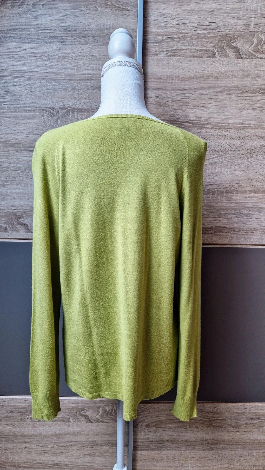 Jersey con cuello en V – photo 3